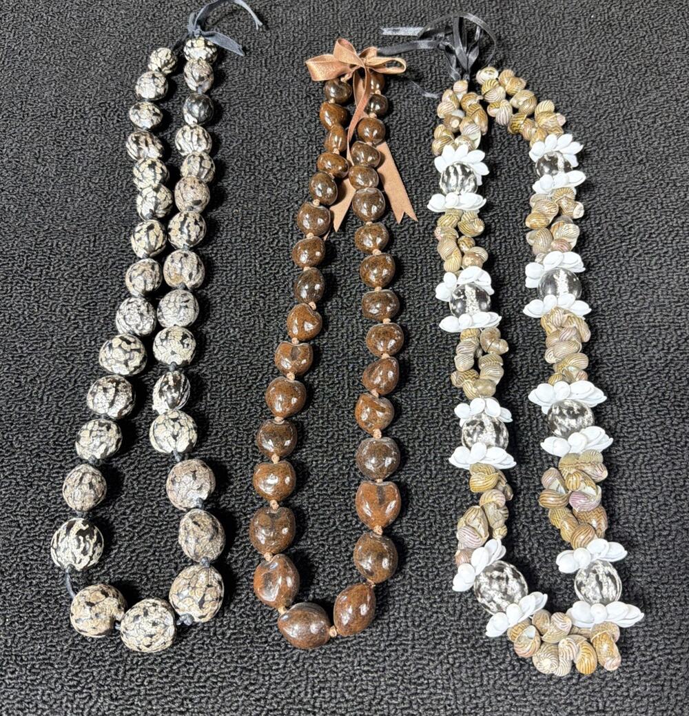 3 Mongo Shell Hawaiian Lei Necklace Accented w/ Kukui Nuts Luau